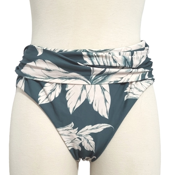 Seafolly Fleur de Bloom Wrap Front Bikini Bottom, Size 12 - Picture 3 of 6